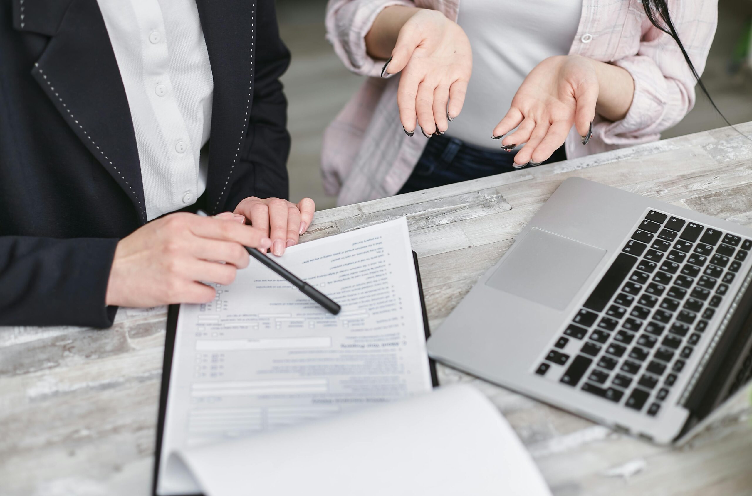 How Virtual Assistants Transform Solo Legal Practices in Canada
